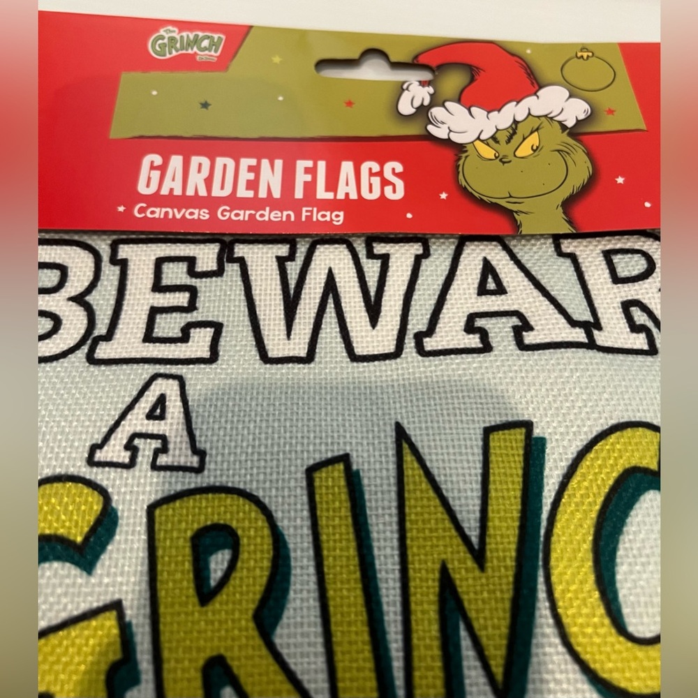 LAST ONE!! Super Cute Beware A Grinch Lives Here Garden Flag- NWT - Picture 3 of 3